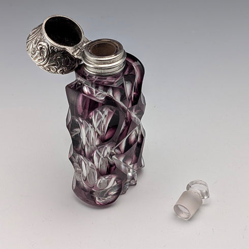 英国アンティーク 800シルバー蓋 パープルカットガラス 携帯用香水瓶